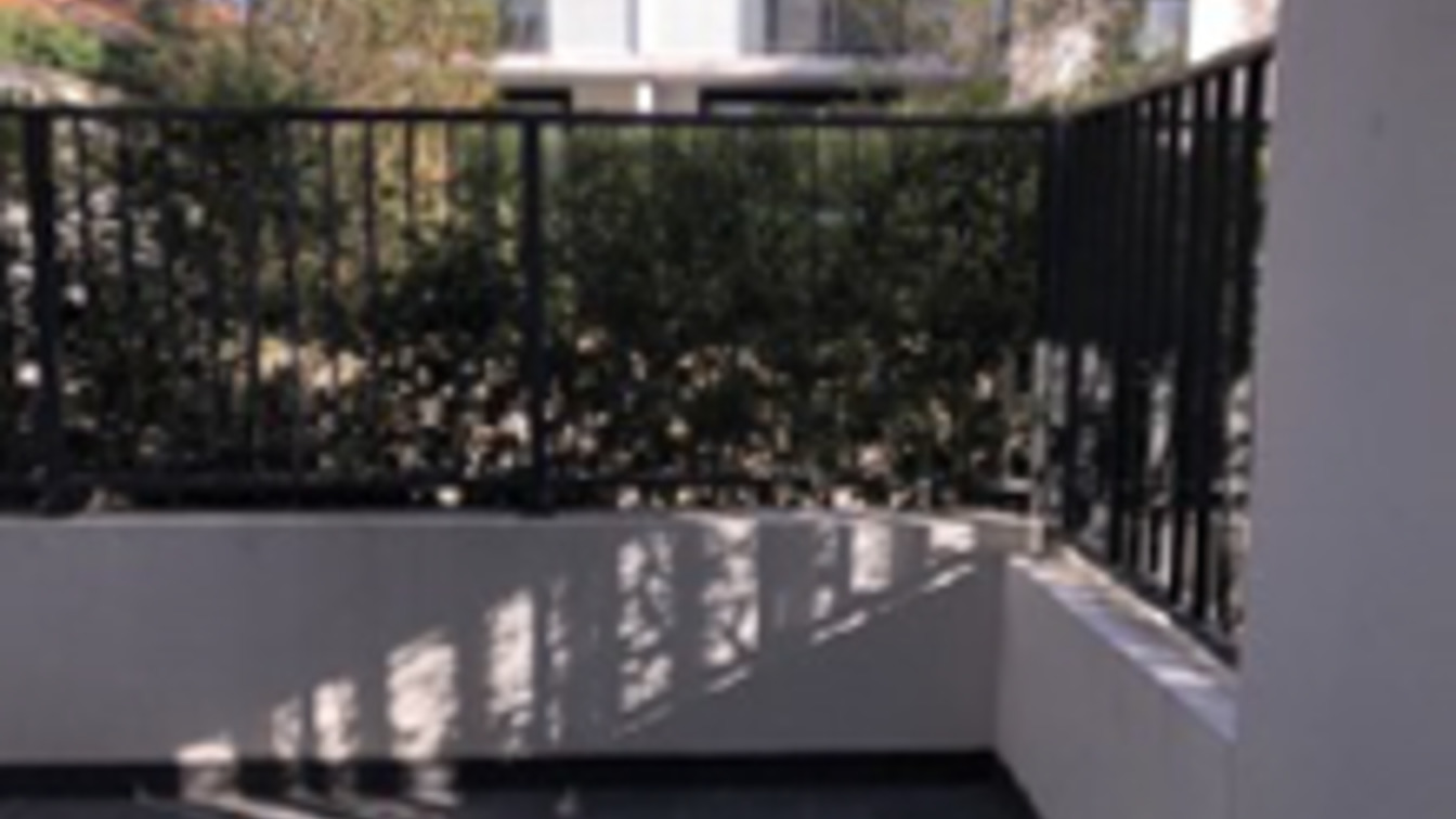 Refurbished Heritage Studio for Rent! Available Now! - 2/27 Paul St, Bondi Junction NSW 2022 - 6