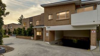 Modern affordable two bedroom unit - 6/8A Northcote Rd, Hornsby NSW 2077 - 1