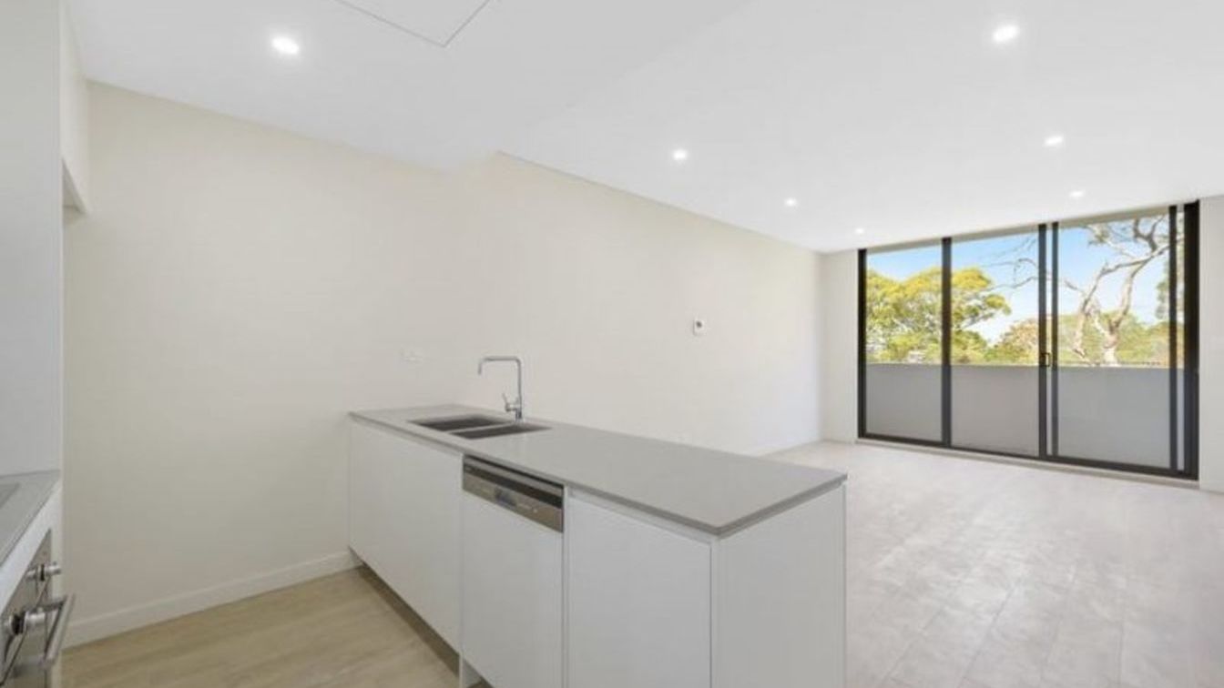 Spacious Apartment with Parking & Storage - 210/320 Taren Point Rd, Caringbah NSW 2229 - 3