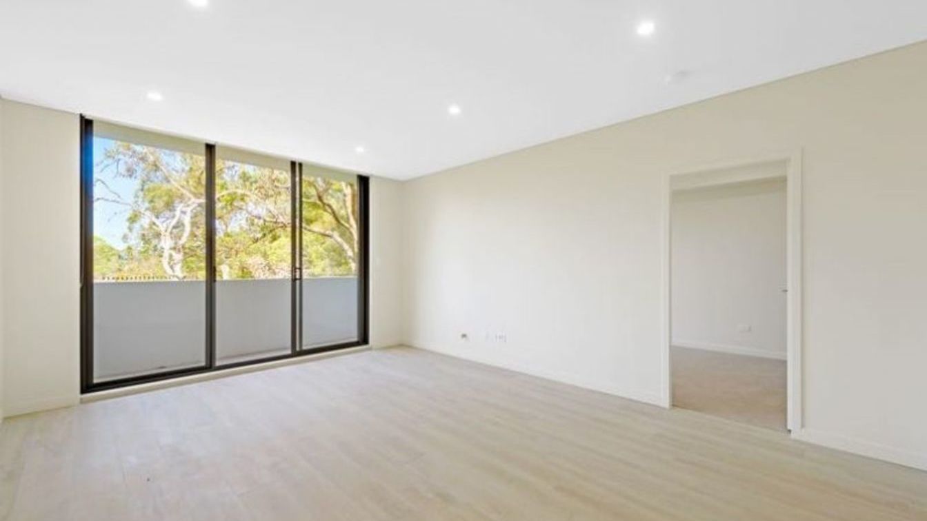 Spacious Apartment with Parking & Storage - 210/320 Taren Point Rd, Caringbah NSW 2229 - 4