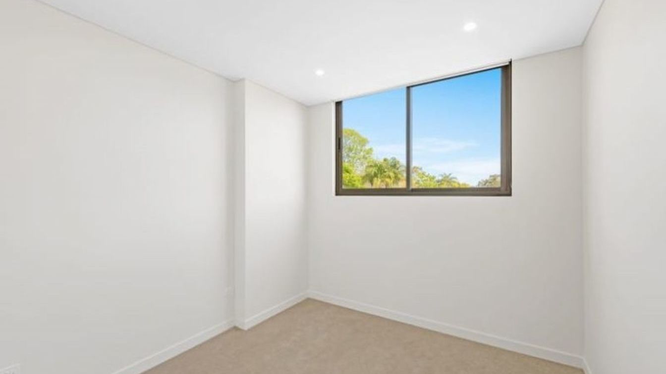 Spacious Apartment with Parking & Storage - 210/320 Taren Point Rd, Caringbah NSW 2229 - 6