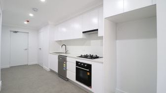 Spacious Courtyard Apartment - 4/26 Lydbrook St, Westmead NSW 2145 - 1