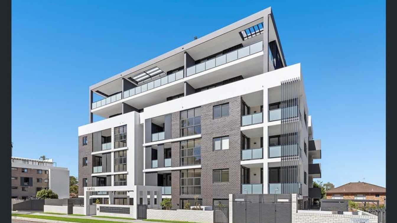 Modern 2-Bedroom Close to Parramatta CBD - 16/14 Good St, Westmead NSW 2145 - 1