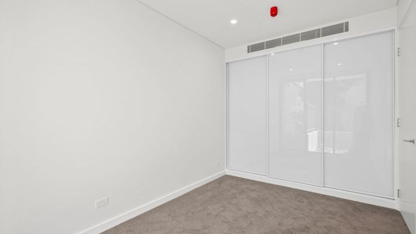 Brand New Apartment with walking distance to the Beach – Eligibility Criteria Applies - 1/300 Clovelly Rd, Clovelly NSW 2031 - 3