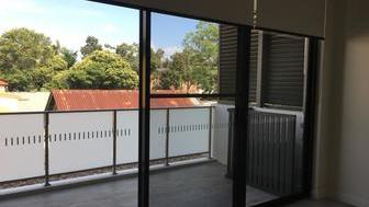 Stylish Two Bedroom Unit Close to Paramatta CBD!! - 8/62 Thomas St, Parramatta NSW 2150 - 4