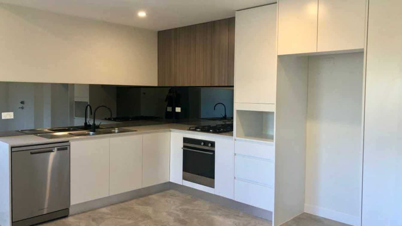 Stylish Two Bedroom Unit Close to Paramatta CBD!! - 8/62 Thomas St, Parramatta NSW 2150 - 5