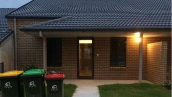 Family Friendly Home in Wadalba - 8/35 Figtree Blvd, Wadalba NSW 2259 - 1