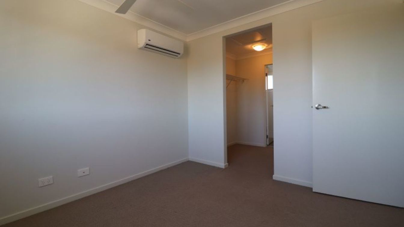 Spacious Family Home - National Rental Affordability Scheme (NRAS) - 33 Trevor Housley Ave, Bungarribee NSW 2767 - 2
