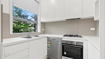Affordable Housing - Modern Townhouse in Quiet Location - 34A Clanalpine St, Eastwood NSW 2122 - 3