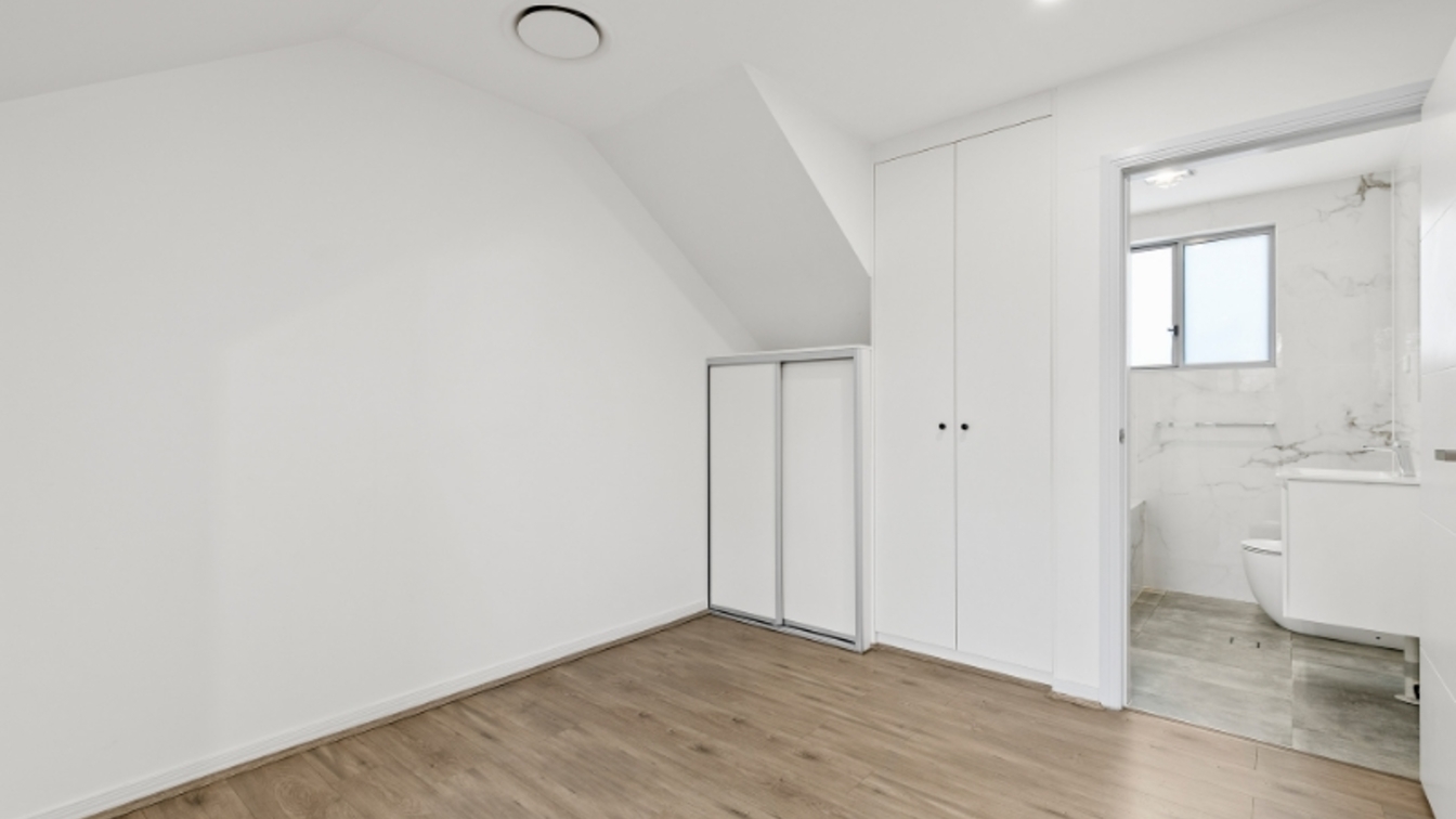 Affordable Housing - Modern Townhouse in Quiet Location - 34A Clanalpine St, Eastwood NSW 2122 - 5