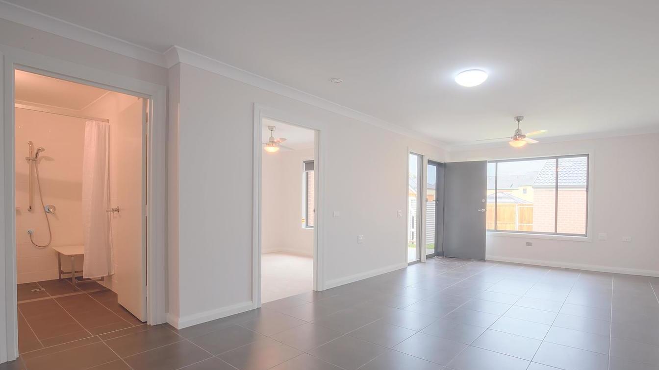 Great 3 bedder in highly sought after location - 5/35 Figtree Blvd, Wadalba NSW 2259 - 1