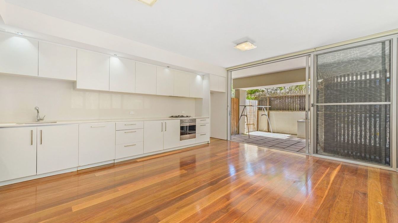 Affordable Housing in Bondi - 2/64 Penkivil St, Bondi NSW 2026 - 4