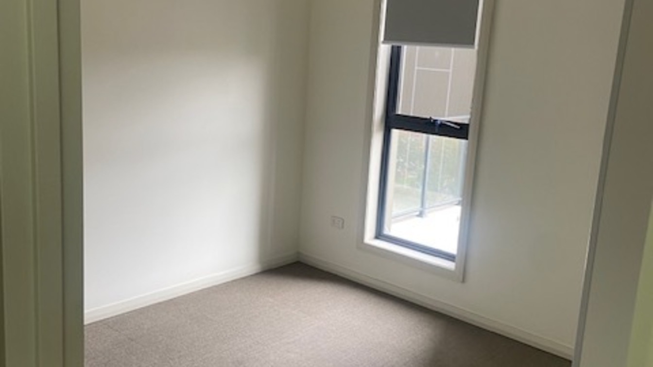 1-Bedroom Unit in the Heart of Fairfield – Available Now! - 406/7 Hamilton Rd, Fairfield NSW 2165 - 4