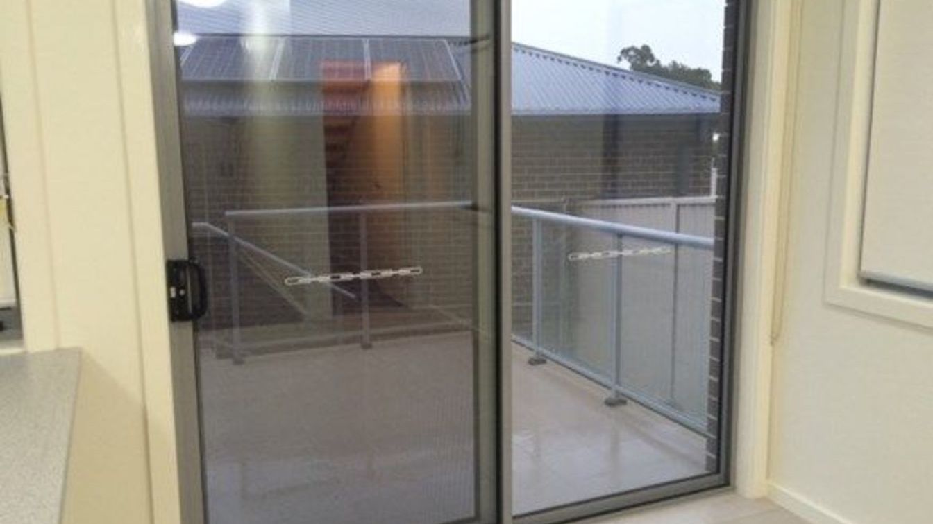 Modern 2 Bedroom townhouse - 5/9 Rixon St, Bass Hill NSW 2197 - 5