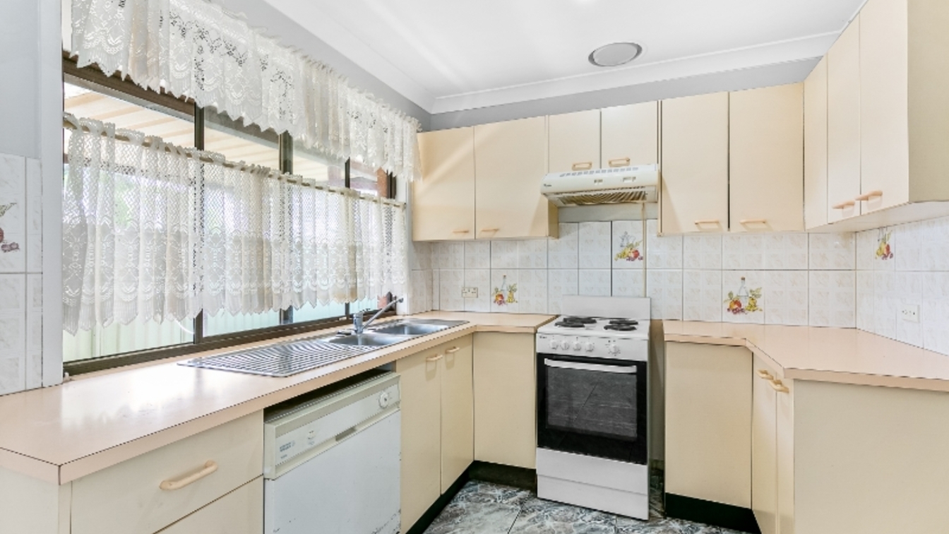 Affordable Housing - Single Level Family Home - 100 Colebee Cres, Hassall Grove NSW 2761 - 5