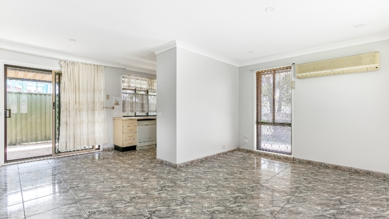 Affordable Housing - Single Level Family Home - 100 Colebee Cres, Hassall Grove NSW 2761 - 6