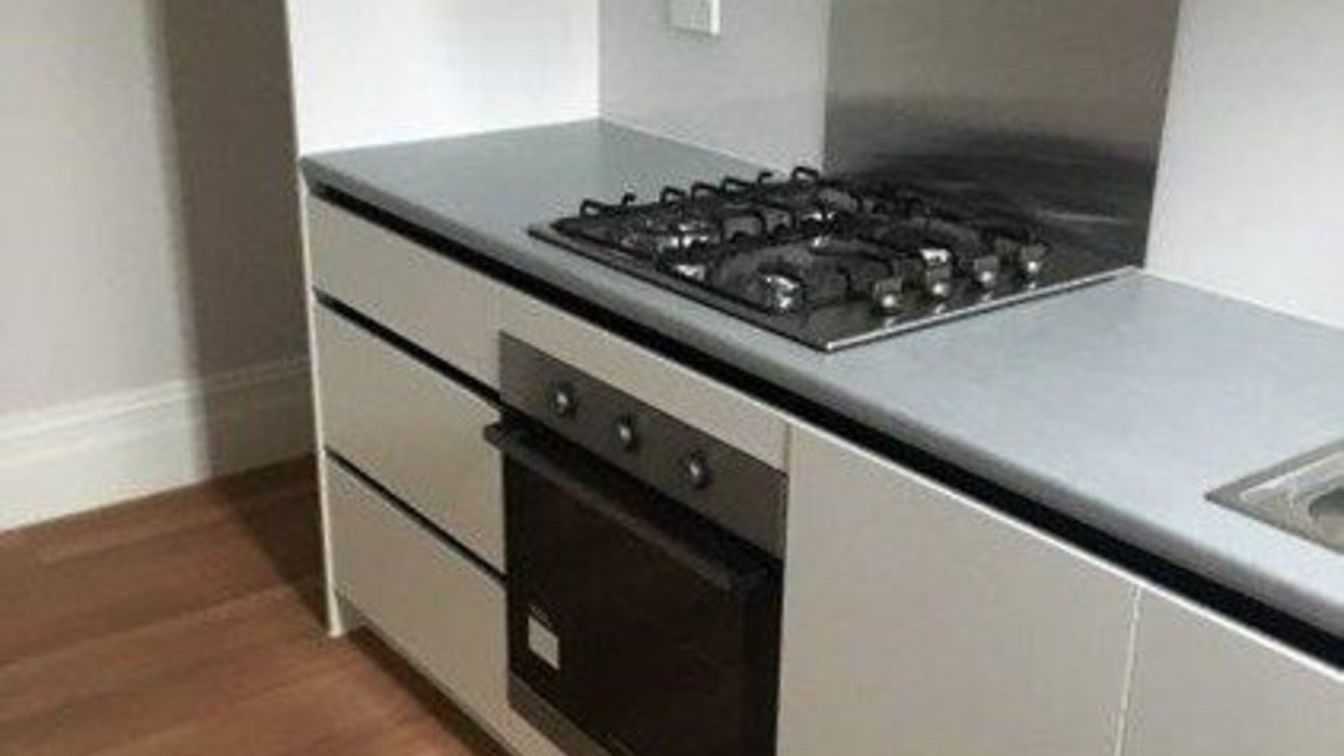 Refurbished Heritage Studio for Rent! Available Now! - 27 Paul St, Bondi Junction NSW 2022 - 4