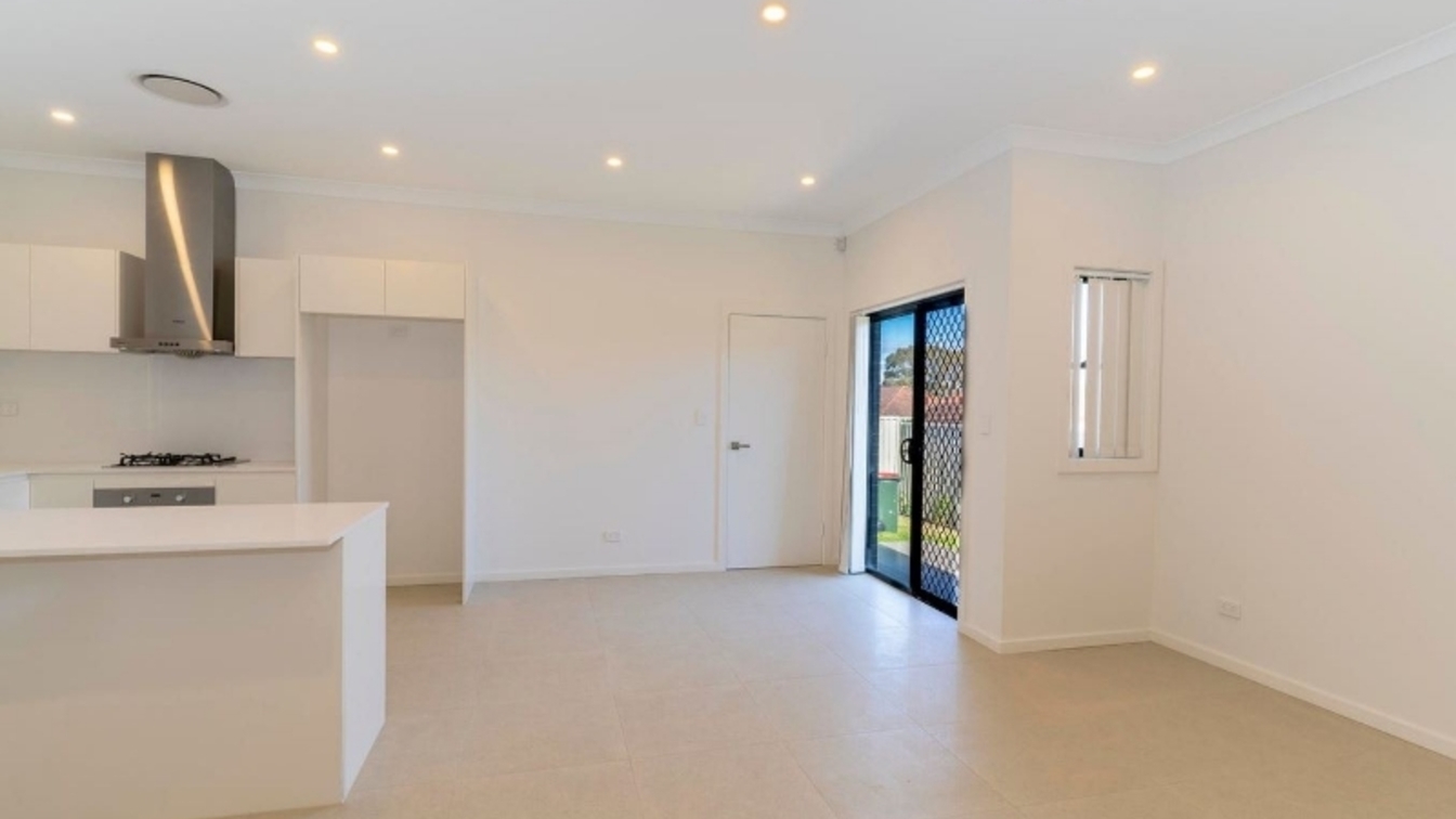 STYLISH COURTYARD TOWNHOUSE - Affordable Rental Housing - 3/28 Eldon St, Riverwood NSW 2210 - 3