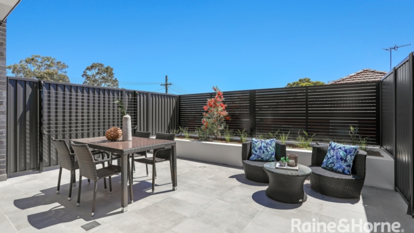 Modern Townhouse in Prime Location - Affordable Housing - 3/11 Rhonda Ave, Narwee NSW 2209 - 2