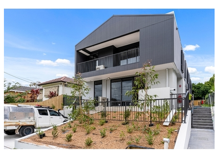 *Affordable Housing* - 2 bedroom townhouse IDEAL for a couple - 4/14 Ventura Ave, Miranda NSW 2228