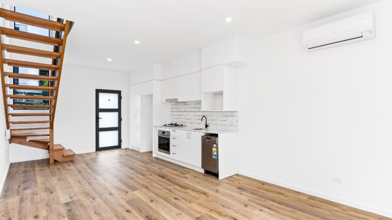 *Affordable Housing* - 2 bedroom townhouse IDEAL for a couple - 4/14 Ventura Ave, Miranda NSW 2228 - 2