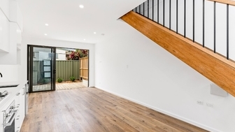 *Affordable Housing* - 2 bedroom townhouse IDEAL for a couple - 4/14 Ventura Ave, Miranda NSW 2228 - 3