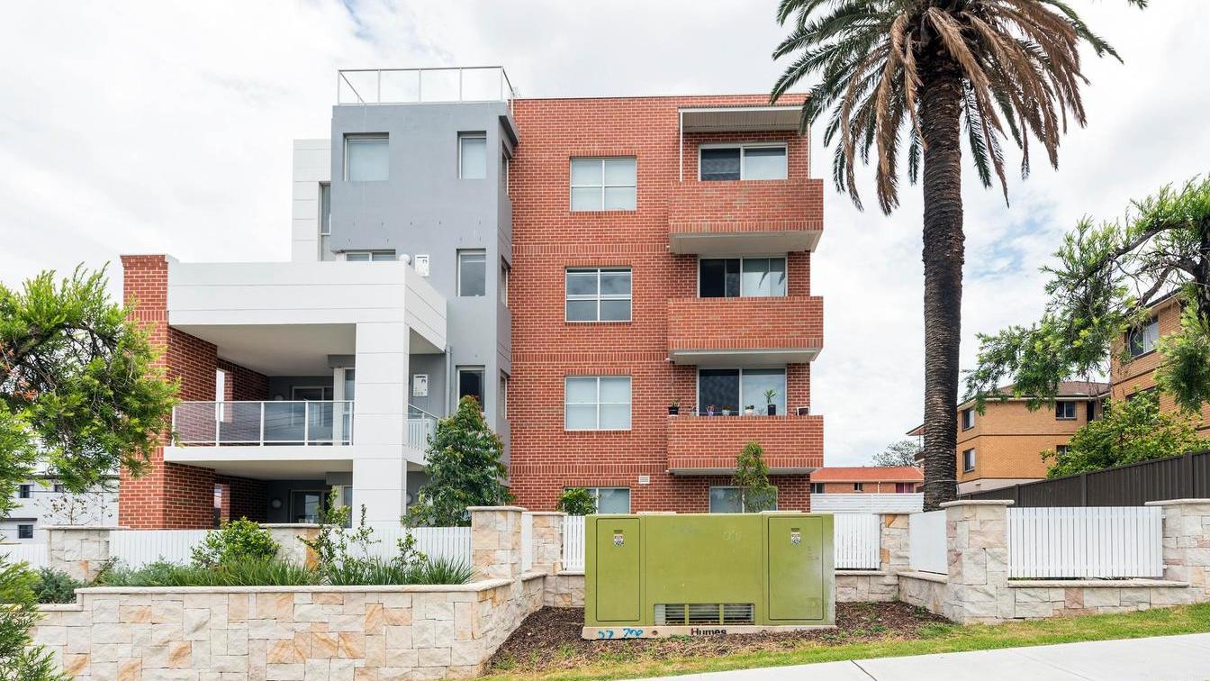 MODERN ONE BERDOOM IN A PRIME LOCATION! LEASE UNTIL FEB 2026  - 12/140 Good St, Harris Park NSW 2150 - 1