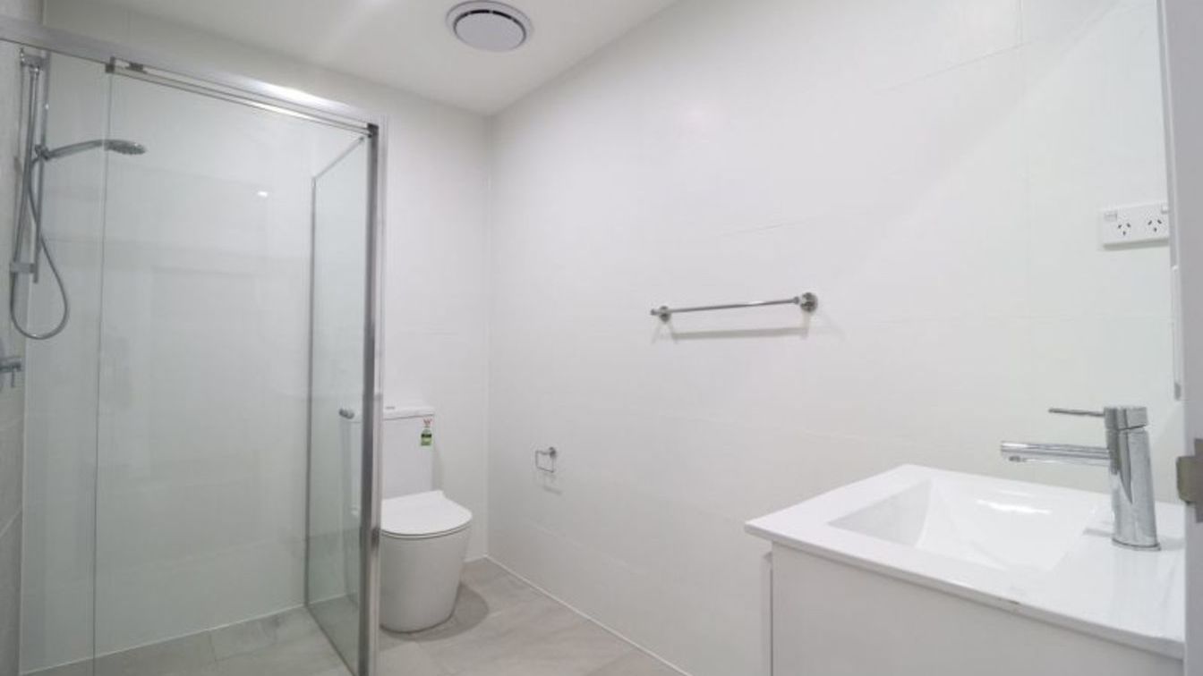 Light Bright and Drenched in Sunlight - 4/26 Lydbrook St, Westmead NSW 2145 - 4
