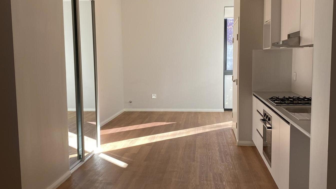 Refurbished Heritage Studio for Rent! Available Now! - 2/27 Paul St, Bondi Junction NSW 2022 - 2