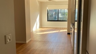 Refurbished Heritage Studio for Rent! Available Now! - 5/27 Paul St, Bondi Junction NSW 2022 - 2