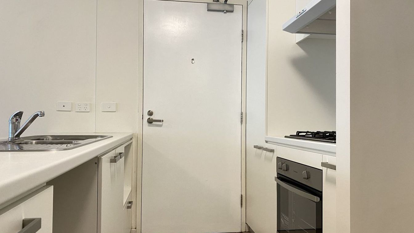 Modern 2 bedroom apartment - 109/47 Lawrence St, Peakhurst NSW 2210 - 2