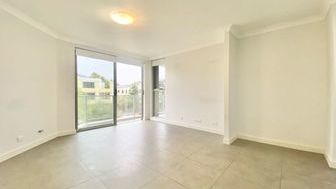 Spacious & Modern Two Bedroom Apartment - 11/26 Lydbrook St, Westmead NSW 2145 - 2