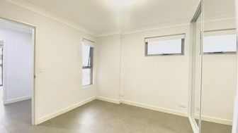 Spacious & Modern Two Bedroom Apartment - 11/26 Lydbrook St, Westmead NSW 2145 - 4
