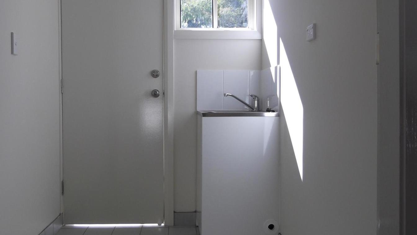 Modern and Spacious Townhouse   - 24 Leppington St, Wyong NSW 2259 - 6
