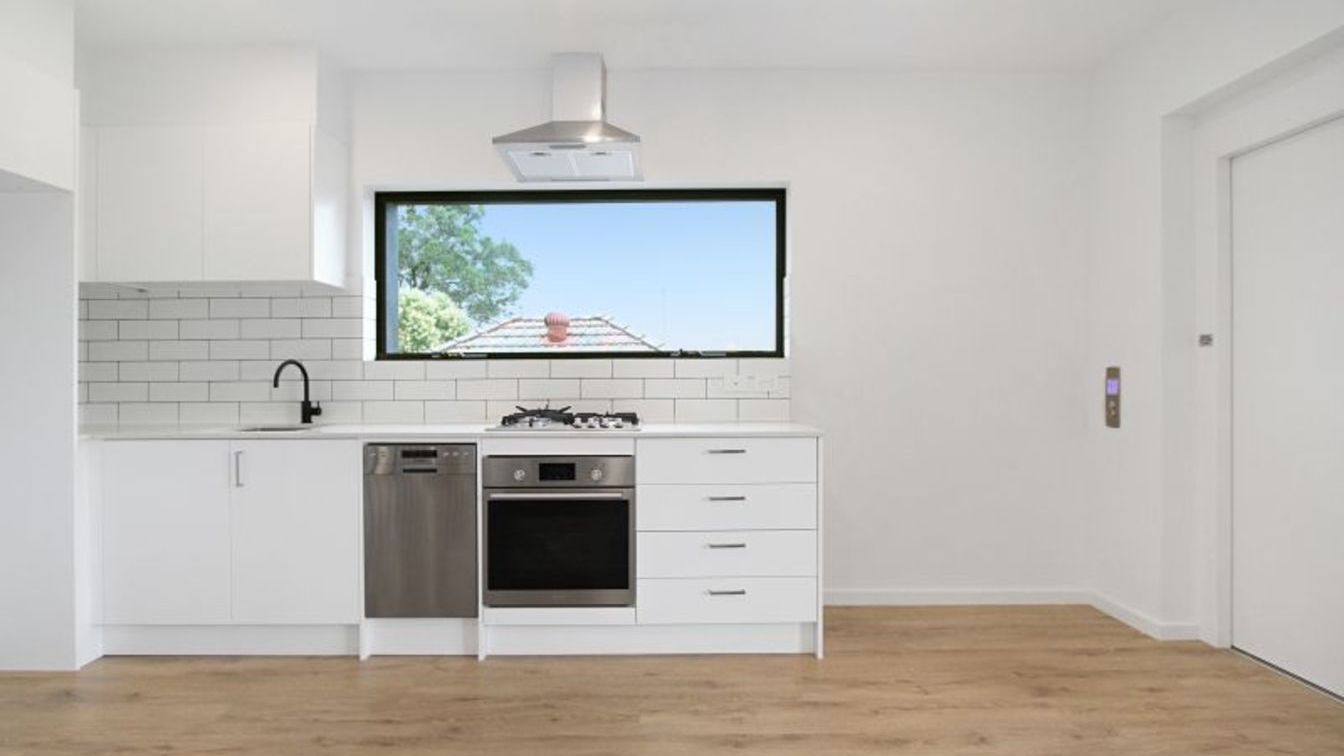 AFFORDABLE HOUSING - Beautifully presented, quiet, leafy location as new contemporary 1 bedroom unit - 2/10 Mooki St, Miranda NSW 2228 - 6