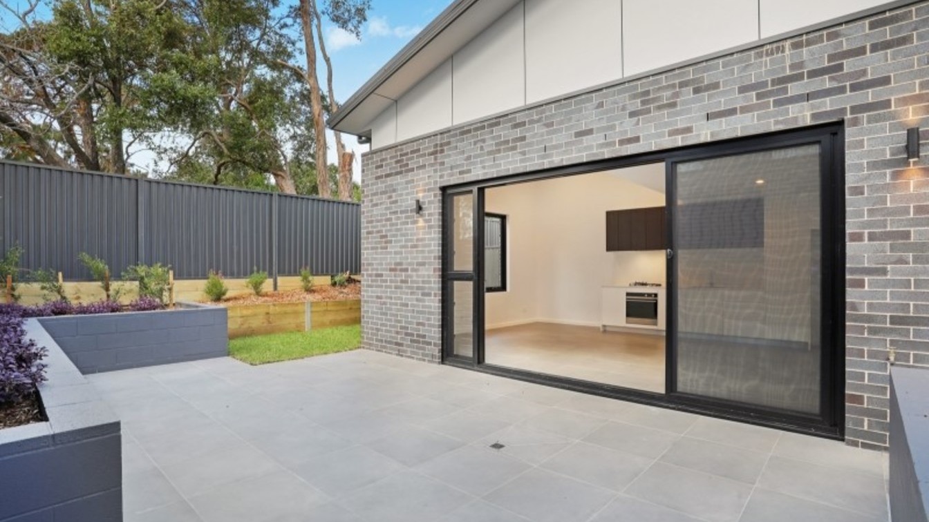 Immaculate townhouse with large courtyard - Affordable Rental Housing - 6/86 Shorter Ave, Narwee NSW 2209 - 1
