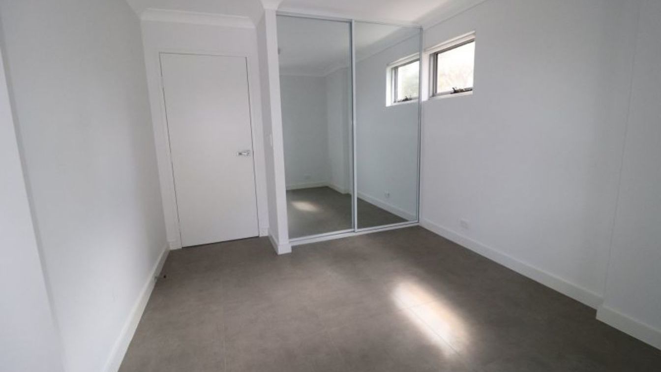 Spacious & Modern Two Bedroom Apartment - 12/26 Lydbrook St, Westmead NSW 2145 - 5
