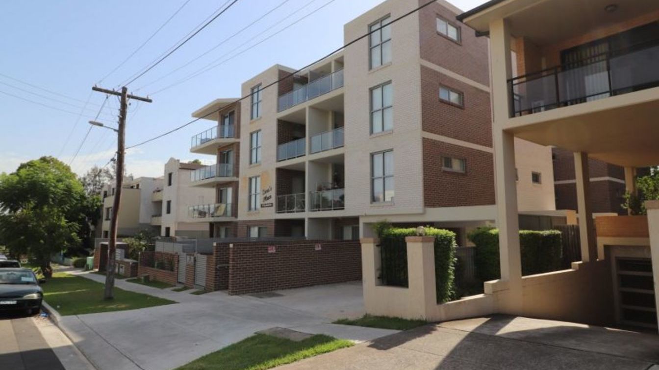 STUDIO - State Environmental Planning Policy (Affordable Rental Housing) - 8/26 Lydbrook St, Westmead NSW 2145 - 2