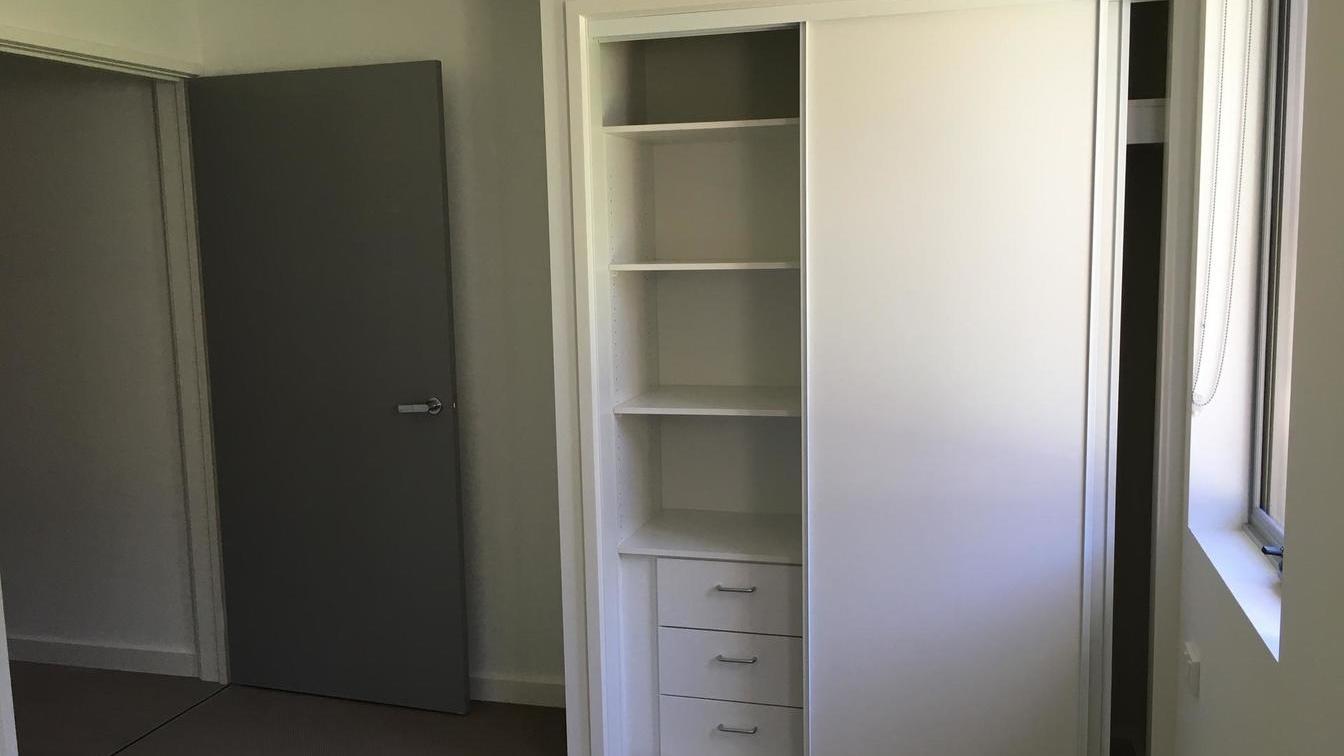 Affordable 2-bedroom unit for working single parent family - 10/11 Koolinda Ave, Point Clare NSW 2250 - 4