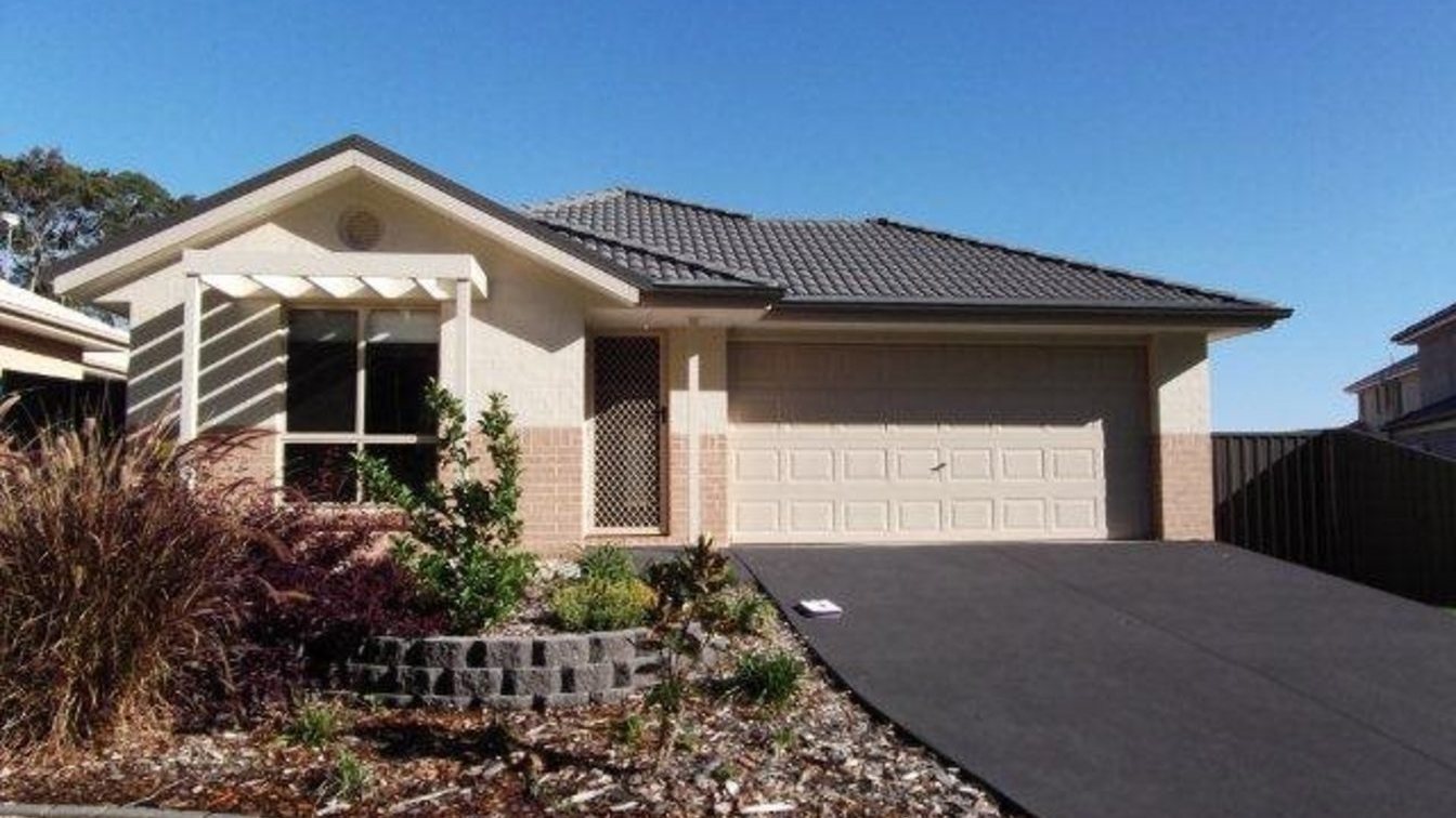 Four bedroom house under the Affordable Housing Program - conditions apply - 32 Drovers Way, Wadalba NSW 2259 - 1