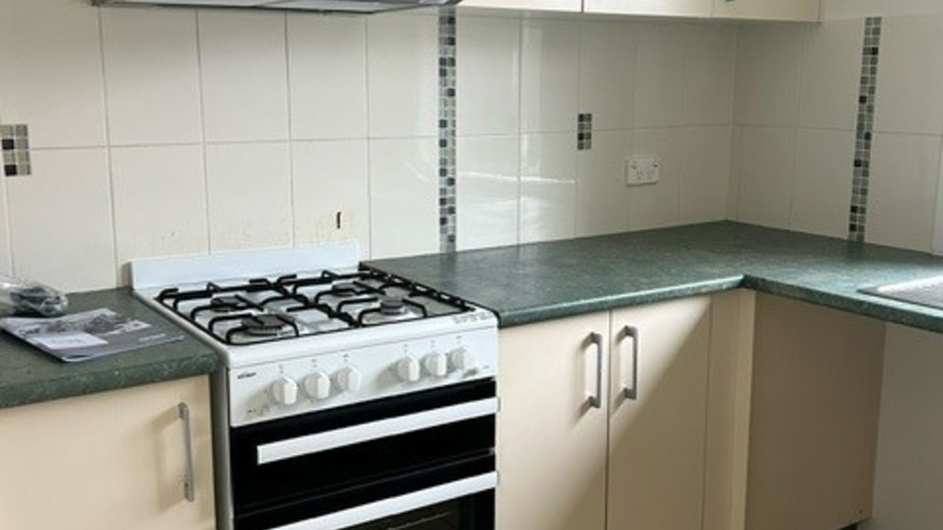 Family friendly townhouse - 4/111a Saywell Rd, Macquarie Fields NSW 2564 - 3