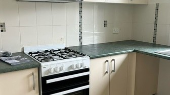 Family friendly townhouse - 4/111a Saywell Rd, Macquarie Fields NSW 2564 - 3