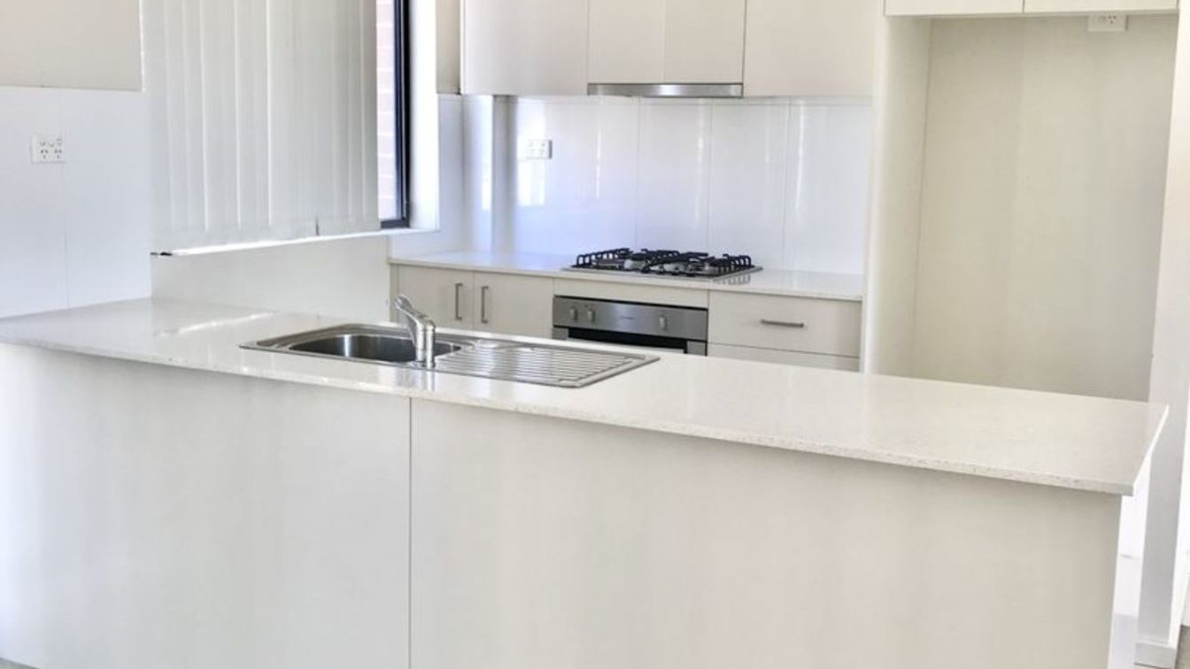 Renovated & affordable two bedroom unit - 12/5-13 Virginia St, Rosehill NSW 2142 - 2