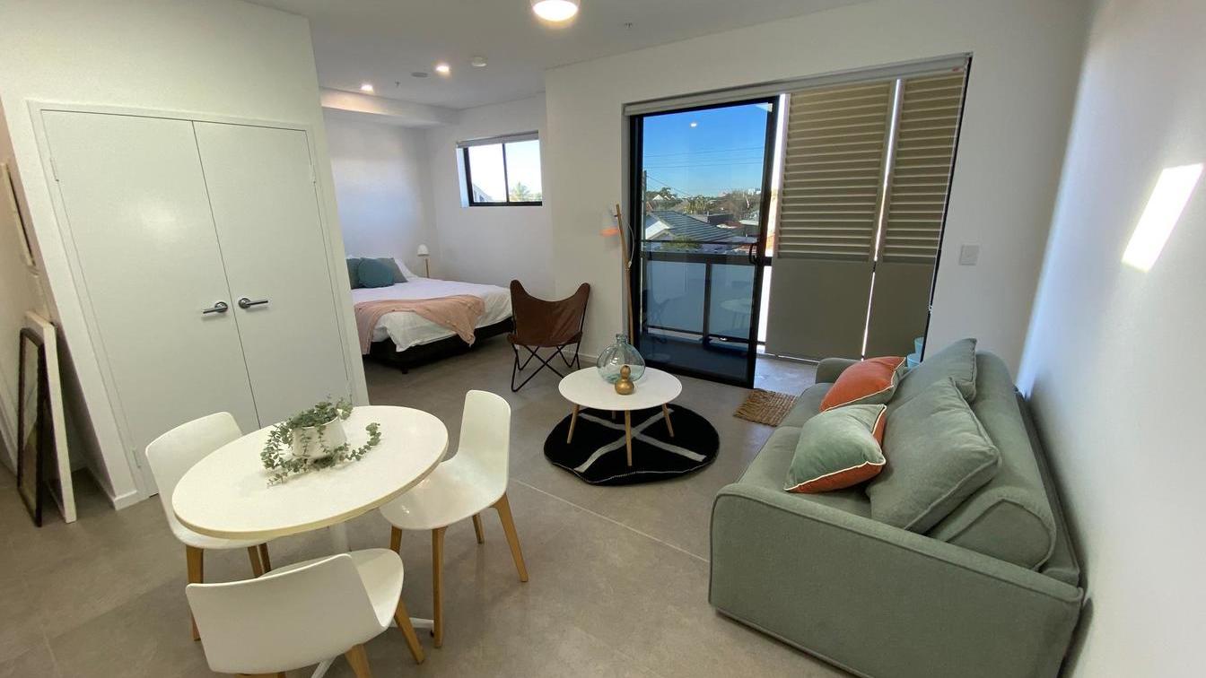Spacious Studio for Single Women in South Granville  - 111b/42 Frederick Ave, South Granville NSW 2142 - 4