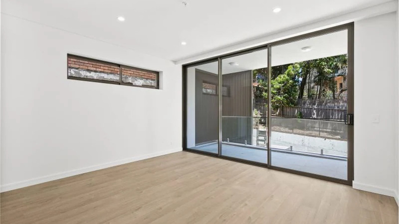 Brand New Apartment with walking distance to the Beach – Eligibility Criteria Applies - 8/300 Clovelly Rd, Clovelly NSW 2031 - 1