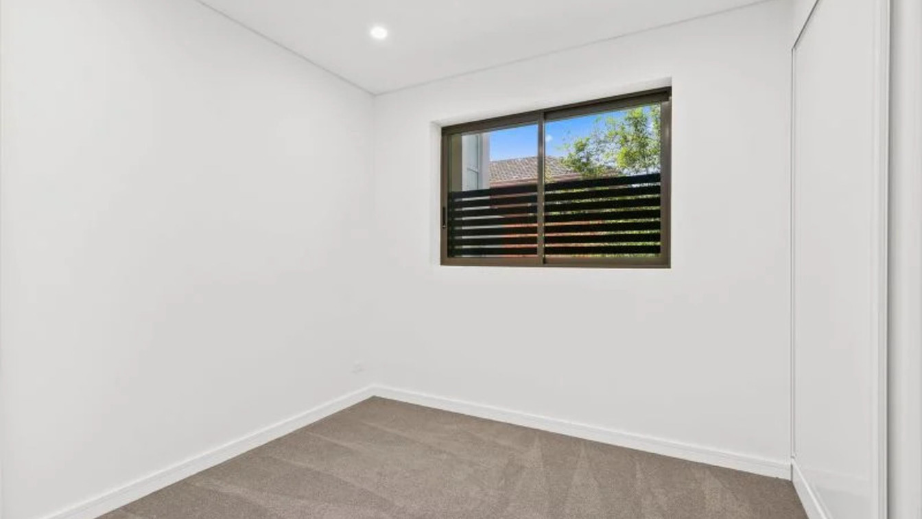 Brand New Apartment with walking distance to the Beach – Eligibility Criteria Applies - 8/300 Clovelly Rd, Clovelly NSW 2031 - 4