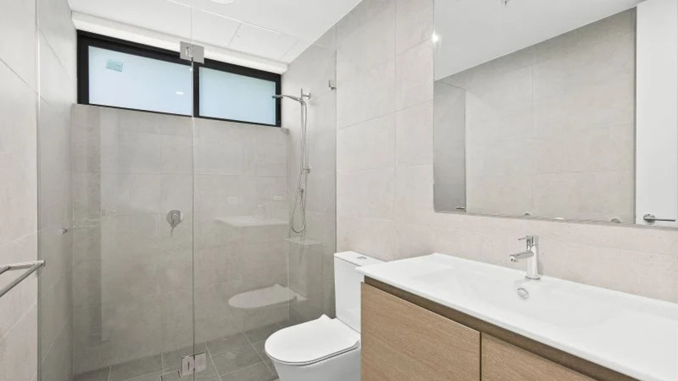 Brand New Apartment with walking distance to the Beach – Eligibility Criteria Applies - 8/300 Clovelly Rd, Clovelly NSW 2031 - 5