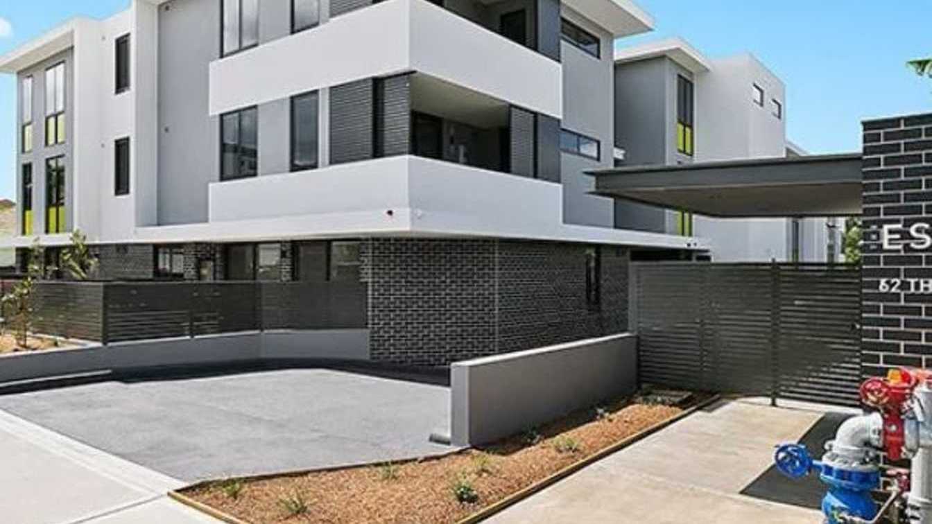 Modern One Bedroom Unit Close to Paramatta CBD!! - 7/62 Thomas St, Parramatta NSW 2150 - 1