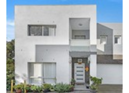 Stylish Townhouse for Your Family - Affordable Housing Program  - 5/10 Strouthion Ct, Green Valley NSW 2168