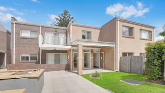 Modern 2 bedroom units available in the heart of Hornsby - 17/8A Northcote Road, Hornsby NSW 2077 - 1